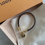 어제 30대 여친에게 <b>생일</b>선물로 헤어핀 <b>사</b>준다고 했던 글쓴이입니다