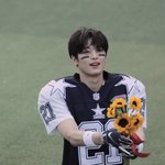 더보이즈 <b>톤그로</b> 탑은