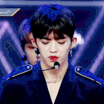 <b>박수</b> 에스쿱스