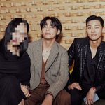 [군대] <b>옆</b>에 여자분 누구임?