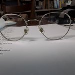 안경코<b>받침</b> 이렇게 되있는거 정상임?