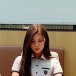 <b>배이</b> 긴머리 개이쁨