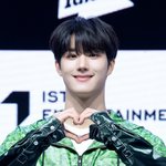 오늘 6시에 데뷔하는 더보이즈 후배 <b>atbo</b> 오늘 쇼케이스 사진