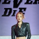 <b>특유</b>의 분위기에 탈출하기 어려운 아이돌