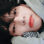<b>김뷔</b>