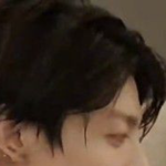 [댓글부탁해] 정국같은 턱 개부러움