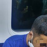 <b>쟈철</b>에서 코 뚫릴듯이 파는 외국인봤어