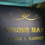 [도와줘요] 이거 뭔지 알려주세요 strong <b>man</b>...