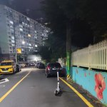 길거리에 돈내고타는 킥보드