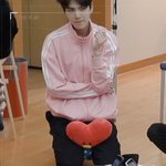 <b>영훈</b>이 뷔 좋아해?
