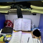 [댓글부탁해] 독서실 내<b>책상</b> 더러운편임??