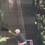 [NCT칠프] 팬한테 인형 주는 <b>이태용</b>...