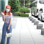 [걸그룹] 니콜 출근 <b>반가</b> 시