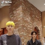 <b>지코</b> 필릭스 괴짜 챌린지
