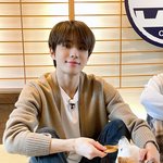 [NCT칠프] 정우 이 옷 편집숍에서 <b>산</b> 거였구나ㅠ