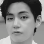 진짜 가만히있다가도 생각하면 뷔는 <b>만년</b>돌임