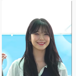 [걸그룹] 프로미스나인 백<b>지헌</b> 출국길 귀요운 미소시
