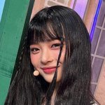 뉴진스 하니 웃을때 <b>설리</b> 보이는것같음