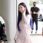 카리나 <b>이옷</b> 이쁘다 어디꺼야 알려줭