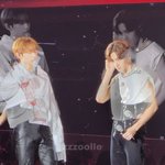 더보이즈 착한줄알앗는데 콘서트에서 <b>유체</b>이탈하네