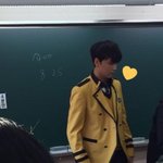 [NCT드림] 나 이제 알았는데 여기 뒤에 <b>칠판</b> 글씨 봐봐