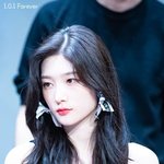 심쿵<b>유발</b>하는 핫스타