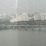 근데 서울애들아 이 아파트<b>머</b>임
