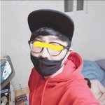 저는 제가 잘생겼다 생각합니다 <b>얼</b><b>평</b>좀