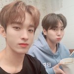 양정원이랑 부승관 ㅈㄴ <b>닮음</b>