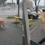 폭우 속 ‘나체 소동’…<b>빗물</b> 샤워하며 활보한 40대 男 “가족에...