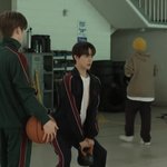 [NCT칠프] 웃음에 <b>이어</b> 운동 교육 중이신