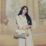 아이유 구찌 이번 화보<b>컷들</b>