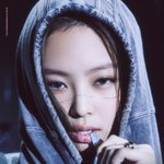 제니 얇은 페이스<b>체인</b>해서 더 잘 어울리는듯