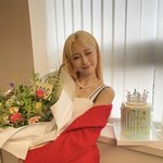 <b>쯔위</b> 금발 ㄹㅈㄷ