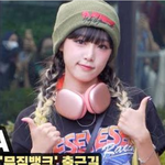 [스타일대결] <b>최예나</b> 뮤뱅출근 러블리 시