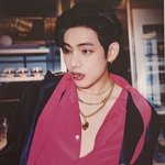 진짜 뷔얼굴 오바 조금 보태서