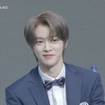 <b>성찬</b> 왤케 잘생겨졌나 뭘 한 거임