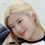 <b>리정</b>이 존예다