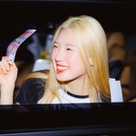 <b>리정</b> 웃는거 상큼하다..