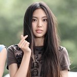 뉴진스 <b>혜인</b> 강혜원 닮지 않았냐