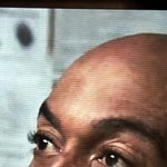 넷플 보는데 남자 배우 눈 개이쁨;