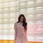 [드루와] 장원영 이거 <b>바비</b>인형같으면서도 학부모같음