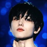 [엔터톡] 얘들아 <b>뼈대</b>미남 볼사람 제발