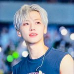나<b>재민</b> 아까부터 계속 올라오길래 뭐 얼마나 잘생겼다고