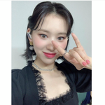 <b>엘리</b> 피부 진짜 찰떡 같지 않음?
