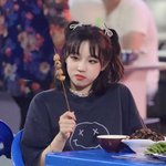 갓 데뷔한 듯 <b>풋풋</b>한 아이돌
