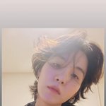 방탄 <b>슈</b>가 방금 올린 셀카 좋네