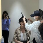 [모두드루와] <b>뷔제니</b> 샵에서 같이 사진 찍힘