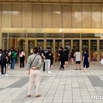 서울 롯데백화점 정전.<b>시민</b>들 대피 소동