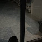 <b>무인</b>매장인데 왜 문 닫지